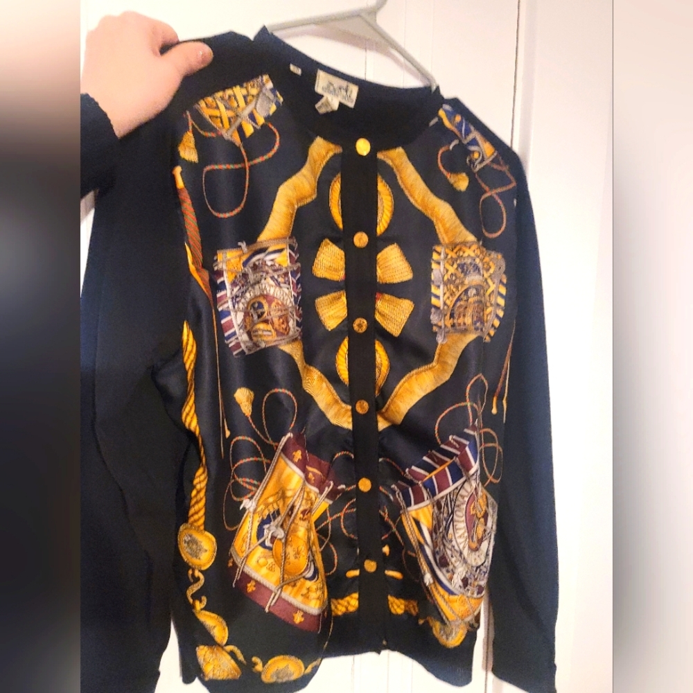 Black and Gold Patterned Button-Up Shirt Hérmes.